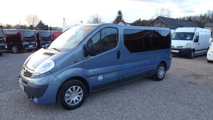 Opel VIVARO minivan