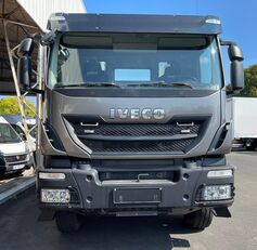 IVECO Trakker AD 410T45 tauebil
